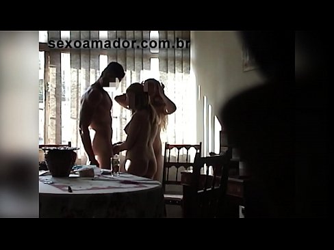 ❤️ Prietenii sexuali invită un bărbat uriaș și o partidă în trei cu el ❌ at porn ro.redgast4asset.ru