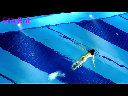 ❤️ Nu mă pot opri din privit, tânără blondă surprinsă înotând goală în piscina stațiunii ELLA BOLT ❌ at porn ro.redgast4asset.ru