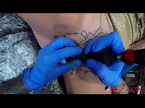 ❤️ Sully Savage, o bunăciune extrem de tatuată, și-a făcut un tatuaj pe clitorisul ei ❌ at porn ro.redgast4asset.ru